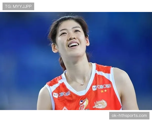 李盈莹打球像开挂，下场拎菜篮子那张图直接碎了女神滤镜